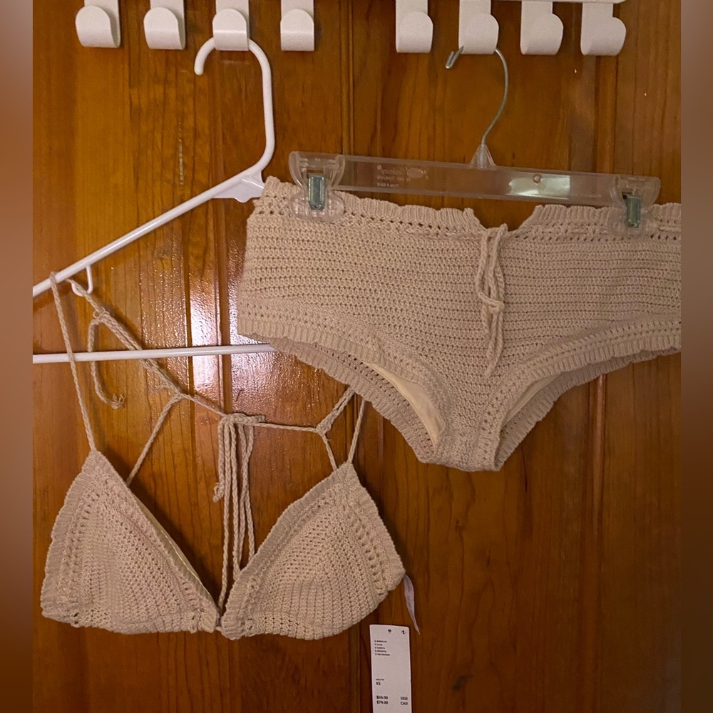 Urban Outfitters Tan Crochet Pattern Bikini, size XS, NWT